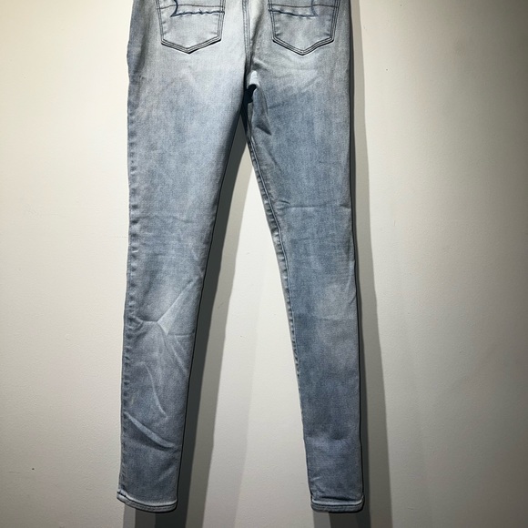 Pale blue height waisted skinny jeans. No rips - Picture 4 of 4